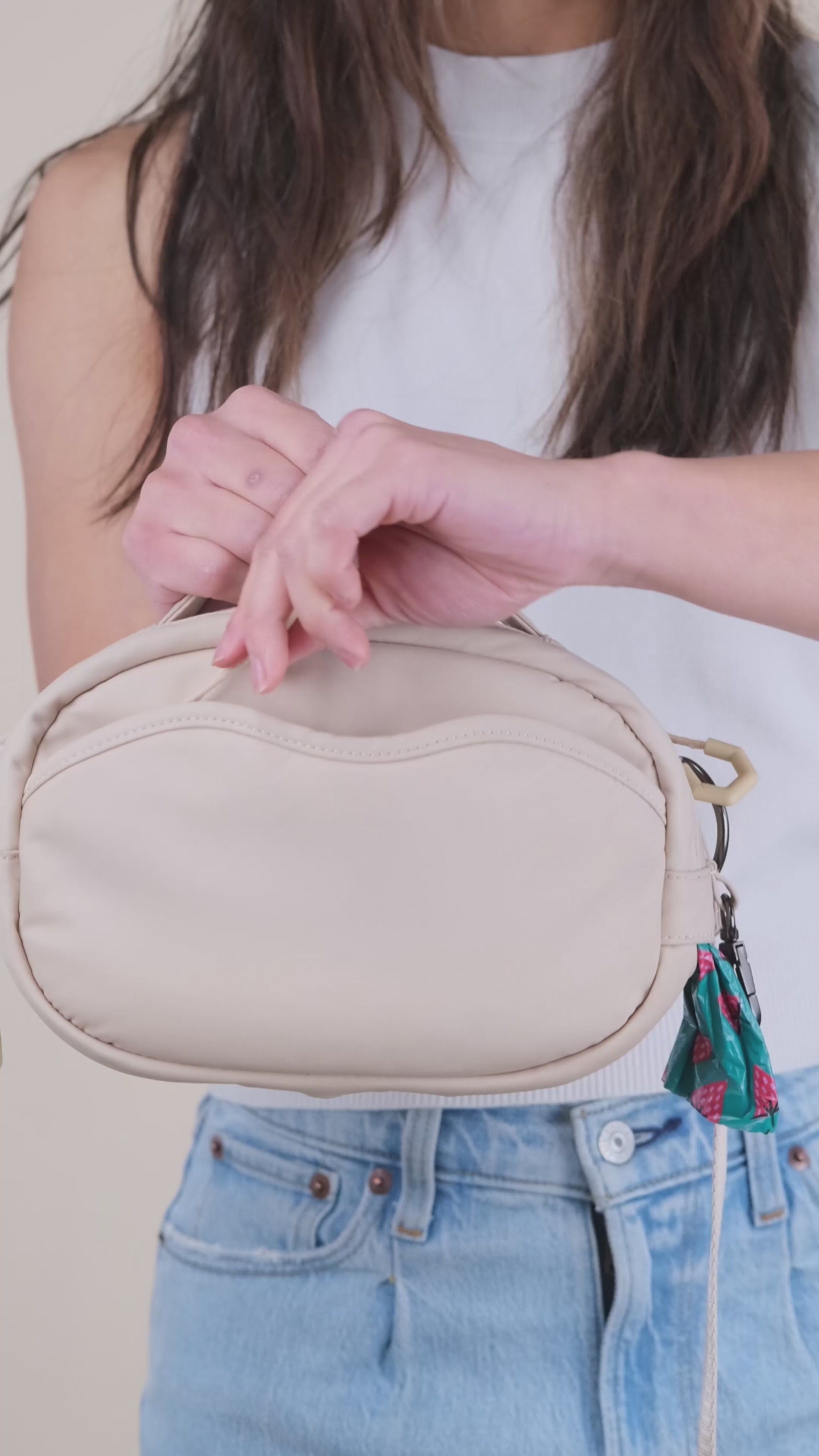 Color: Beige